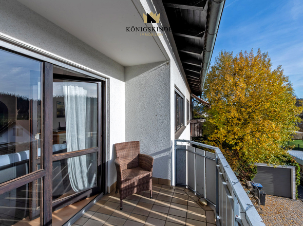 ...mit Zugang zum Balkon