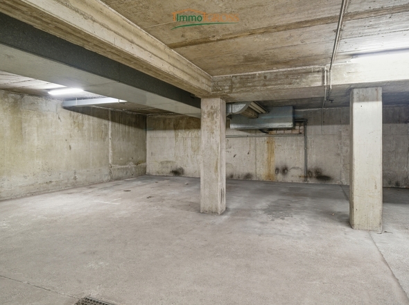 Tiefgaragenstellplatz