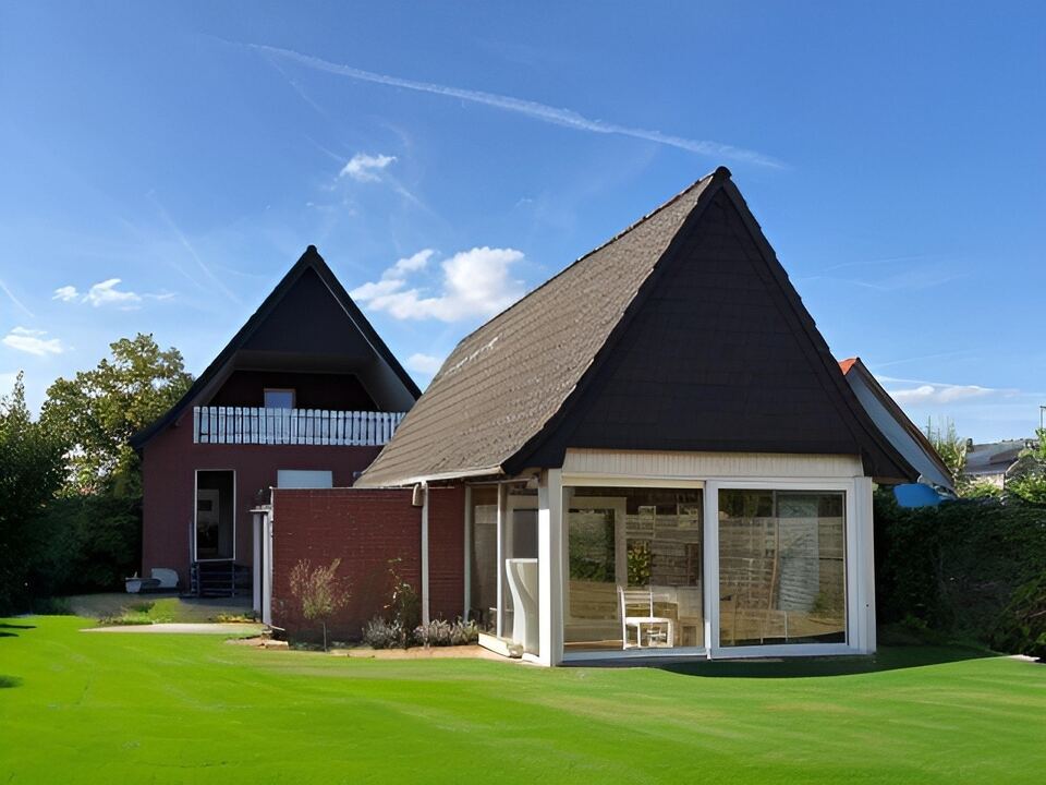 mit viel Licht im Anbau