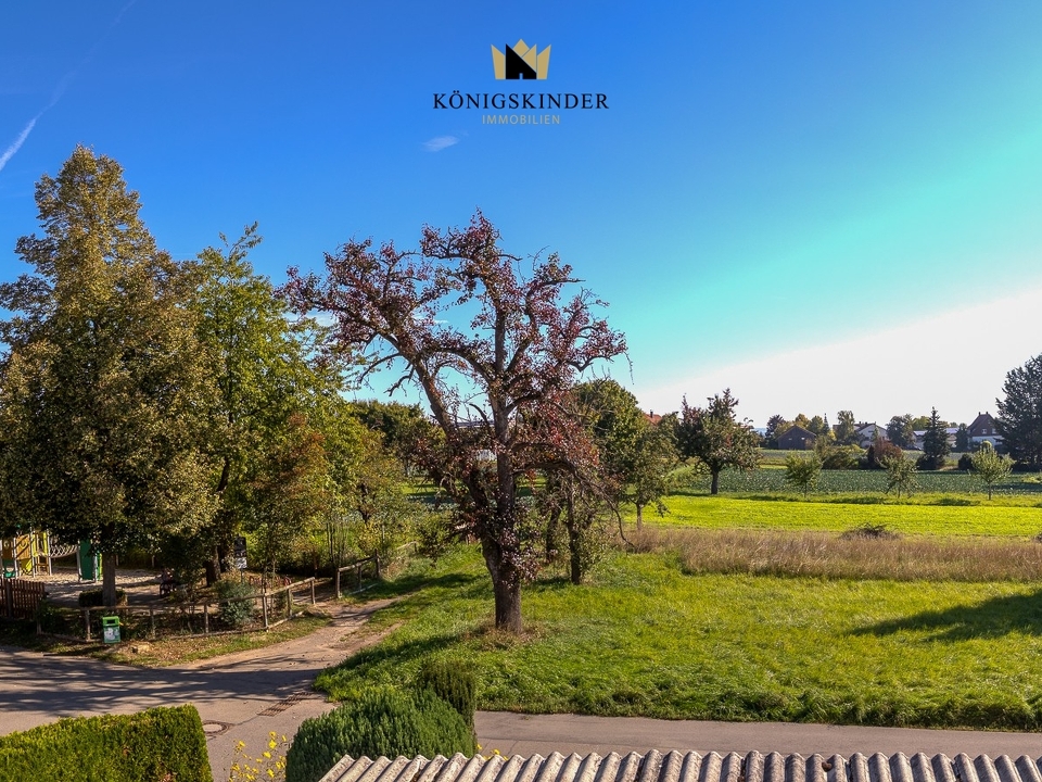 Aussicht von der Dachterrasse mit Blick auf Spielplatz