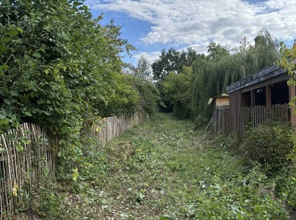 Zugehörige Pfeifenstielzuwegung