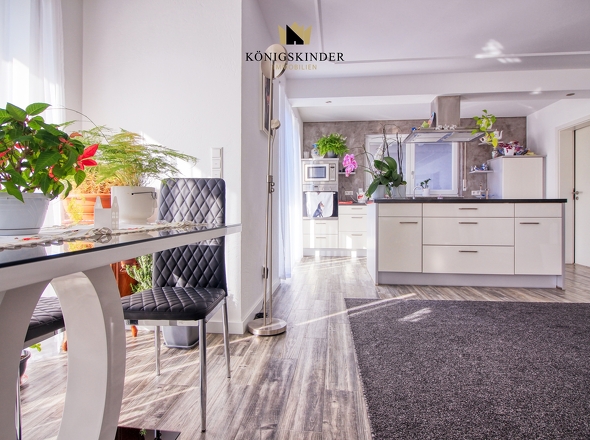 offene Küche mit bester Aussicht beim Kochen 