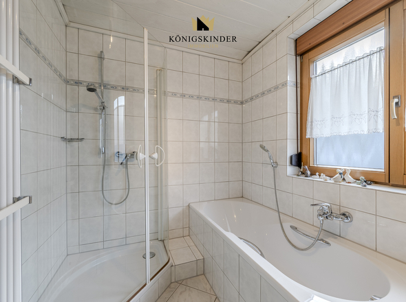 gelangt man in den Anbau...