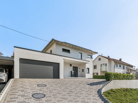 607445-A-backbonephoto-066