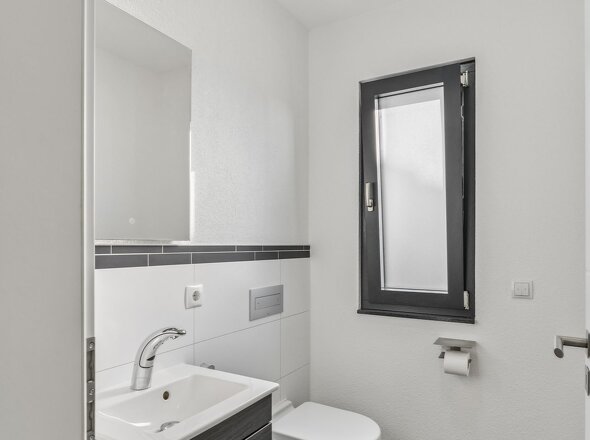 607445-A-backbonephoto-093