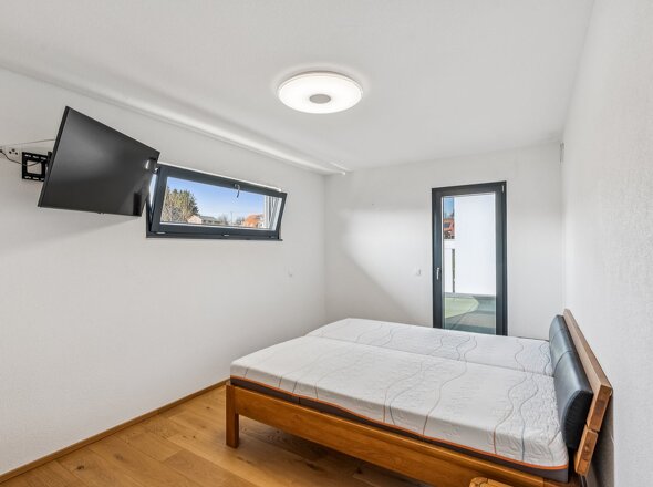 607445-A-backbonephoto-105