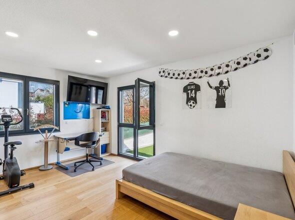 607445-A-backbonephoto-108