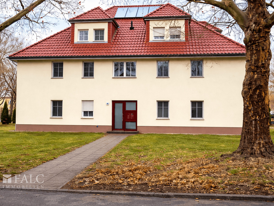 36DA8366-4788-4C2C-919A-7D5BCFCDD82C