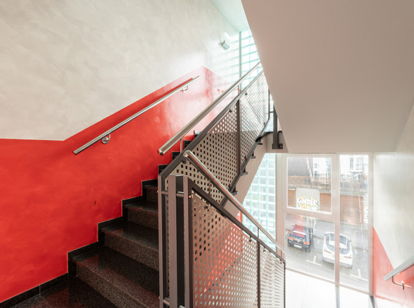 Eingang und Treppenhaus