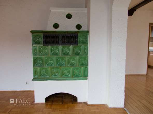 EG: Kachelofen Wohnzimmer