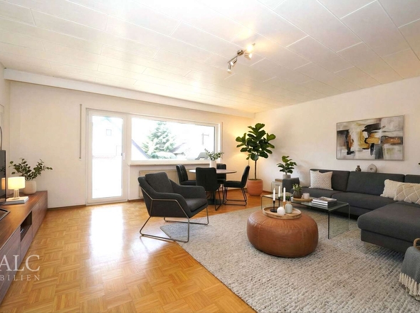 Wohn- und Esszimmer (Vis.)