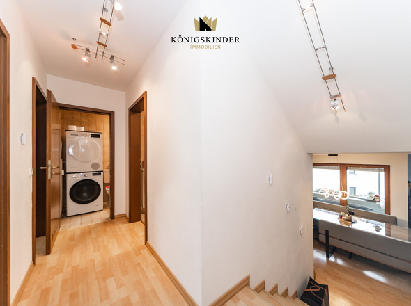 Zugang oberes Halbgeschoss