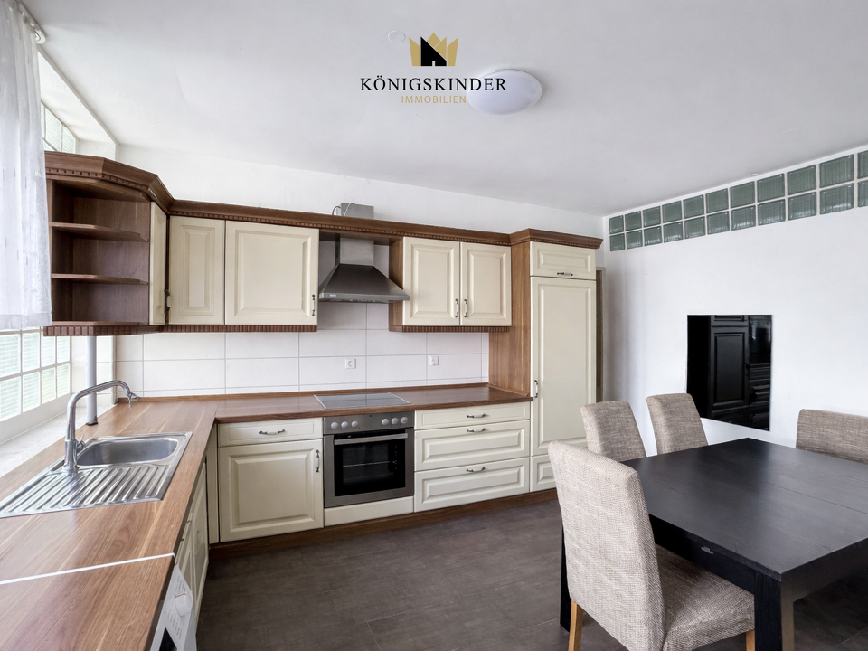 Küche mit Essbereich