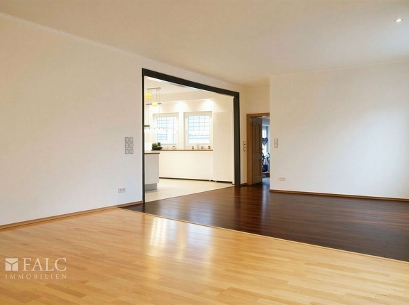 Wohnzimmer 1 OG Ansicht 2 - (KI generiert)