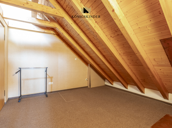 Arbeits- ober Hobbyraum DG 2