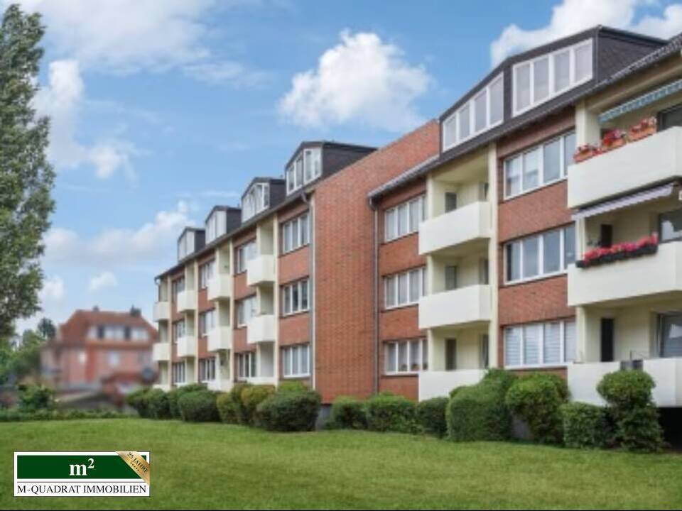 Außenansicht MFH mit Südseite und Balkonen