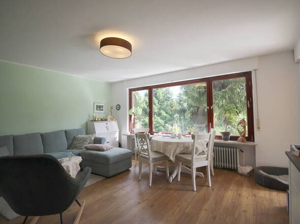 Wohnzimmer mit Terrassenzugang WHG EG-Mitte