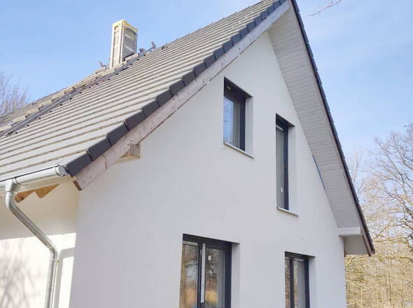 Umfangreich u. hochwertiges EFH in einmaliger Naturlage