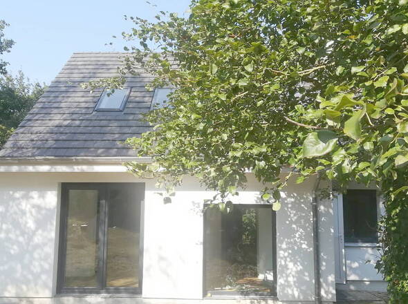 Neuhauscharakter mit Eingang u. mögl. Küchenanbau