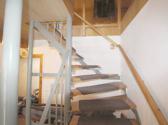 Treppe EG ins DG Nebengebäude