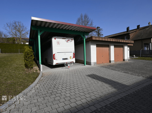 Außenansicht-Garage+Carport