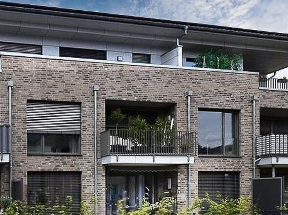 Terrasse mit kleinem Garten