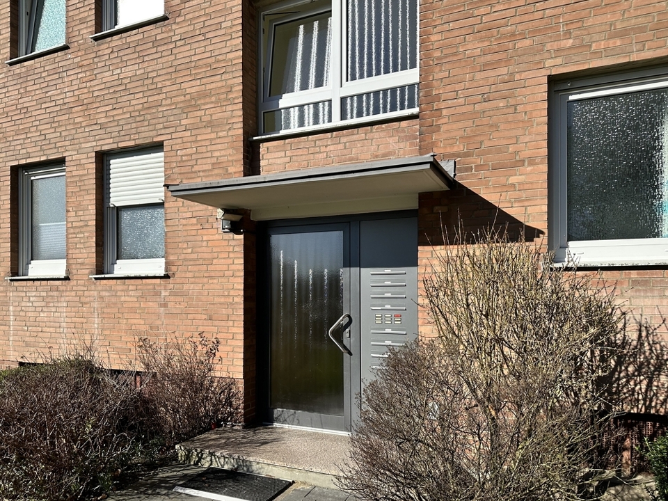 Modernisierte Haustüranlage