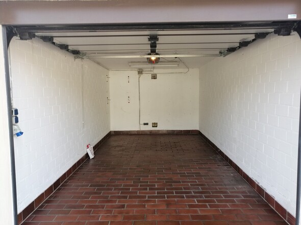 Strom in der Garage