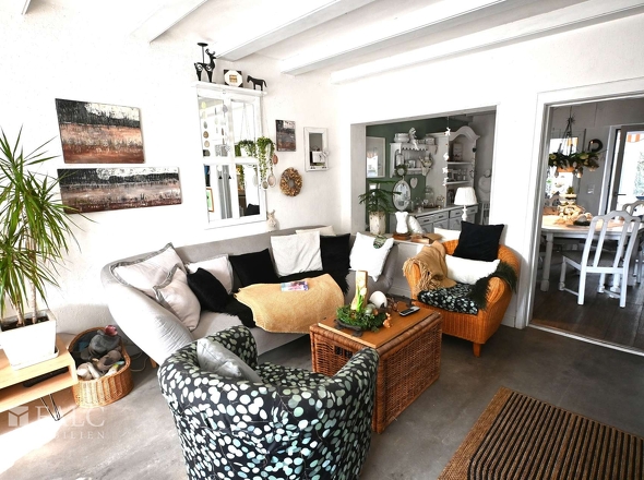 EG-Blick ins Wohnzimmer