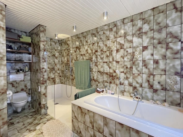 Bad en suite vom Schlafzimmer