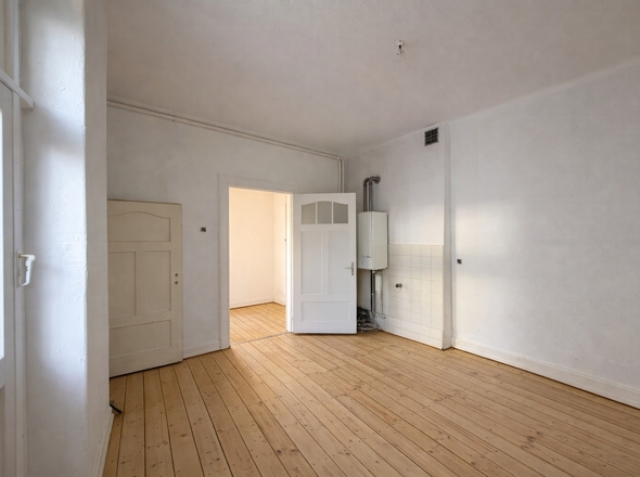 Tolle Wohnküche mit Speisekammer