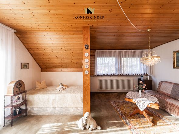 Dachgeschoss mit Loggiazugang