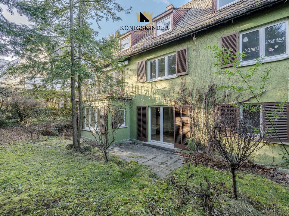 Haus Gartenansicht mit Terrasse