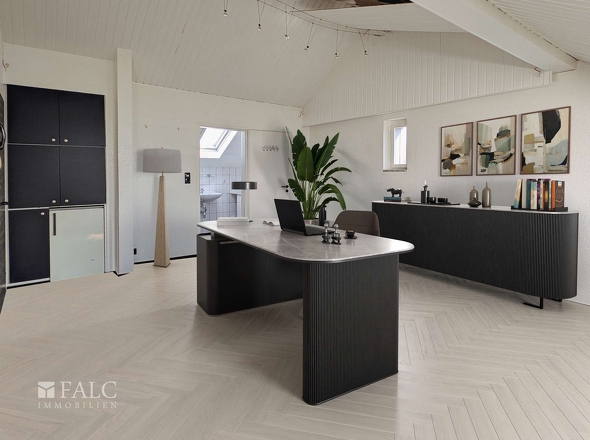 Appartement im Dachgeschoss (digital möbliert)