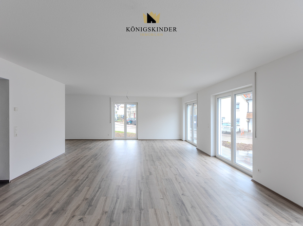 ...Wohn- und Esszimmer, mit...