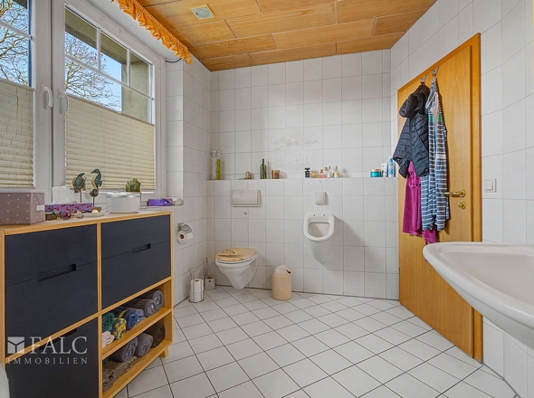 Zweites Badezimmer_WE01