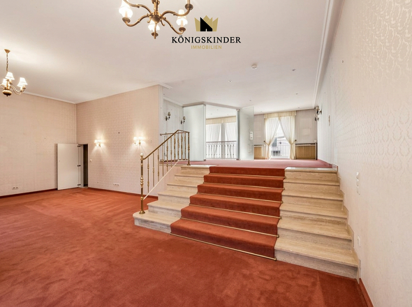 Großzügige Galerie