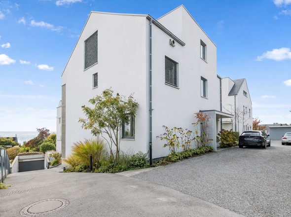 27_Außenansicht Eingangsbereich