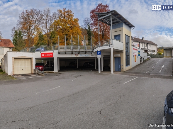 Parkplatz / Garage