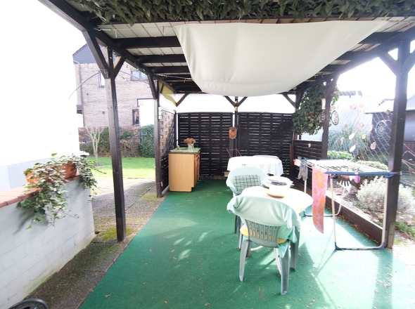 überdachte Terrasse