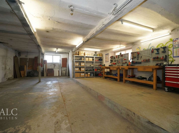 Raum für Hobby-Schrauber (Scheune)
