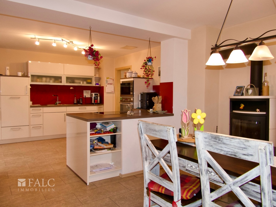 Küche, EBK, Holzofen, EG