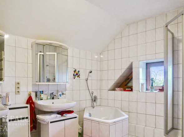 Badezimmer 1 von 3