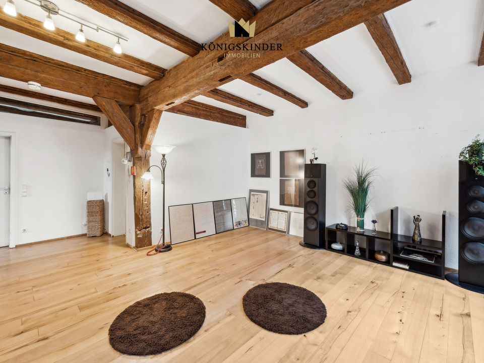 Eleganz und Stil im großen Wohnbereich