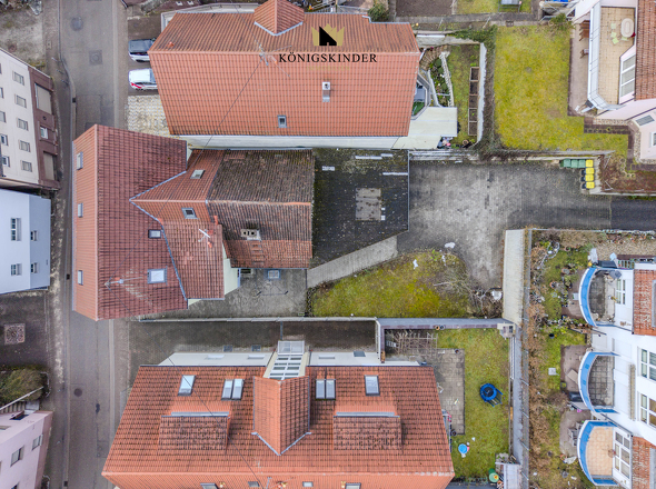 Zwei Zufahrten und Neubaupotenzial im Hof