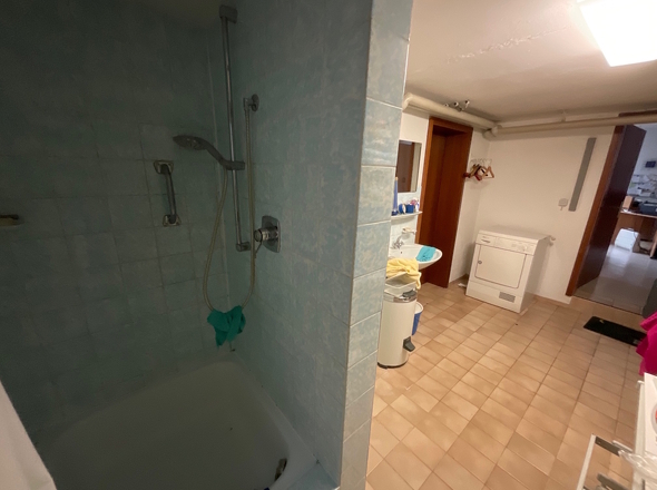 Dusche Gartengeschoß