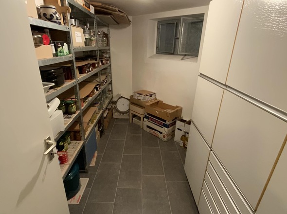 Vorratsraum im Keller