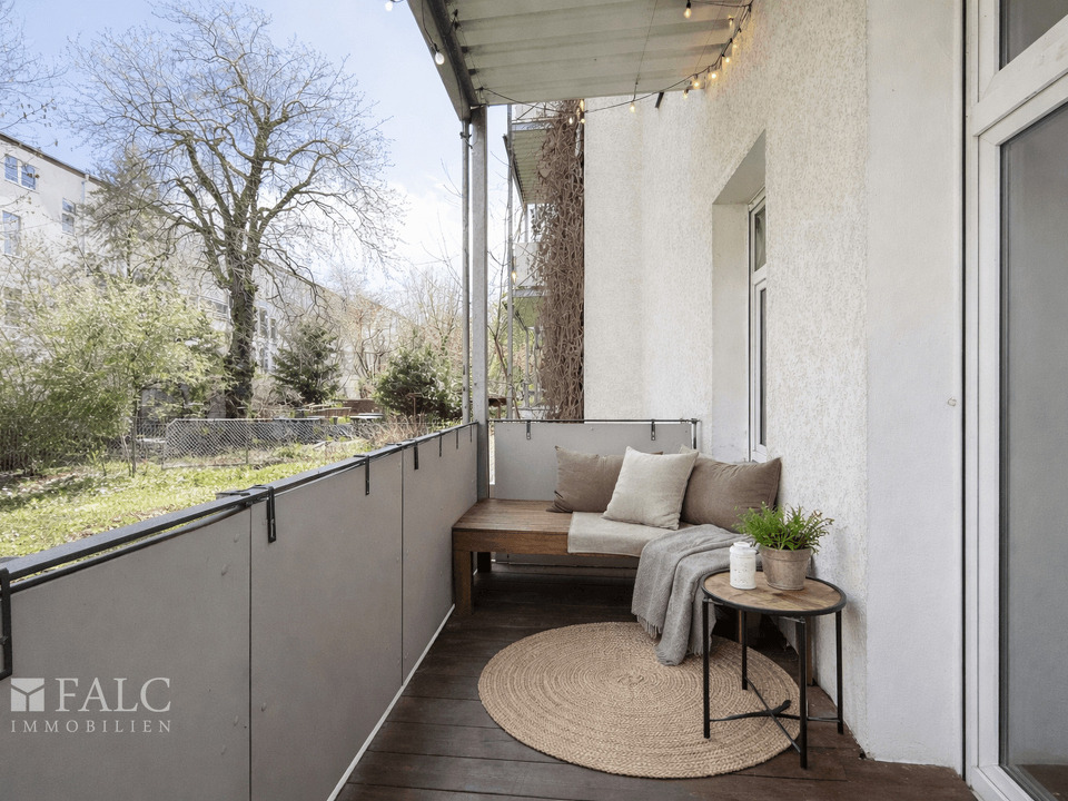 Balkon virtuell eingerichtet