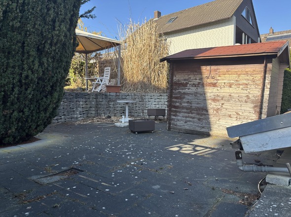 gepflasterte Hoffläche