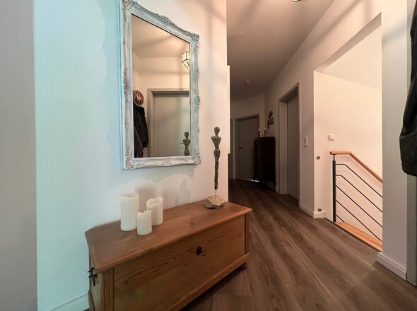 Flurbereich mit Abgang in den Wohnkeller